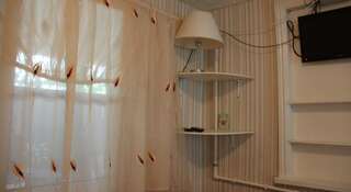 Гостиница Guest house on Ulianovskaya Геленджик Двухместный номер с 1 кроватью и собственной ванной комнатой-3