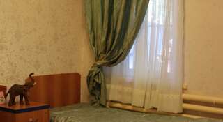 Гостиница Guest house on Ulianovskaya Геленджик Трехместный номер "Комфорт" с душем-8