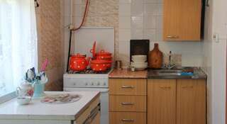 Гостиница Guest house on Ulianovskaya Геленджик Трехместный номер "Комфорт" с душем-2