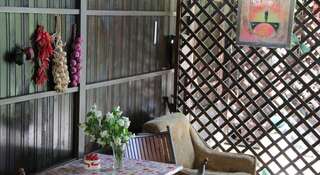 Гостиница Guest house on Ulianovskaya Геленджик Трехместный номер "Комфорт" с душем-6